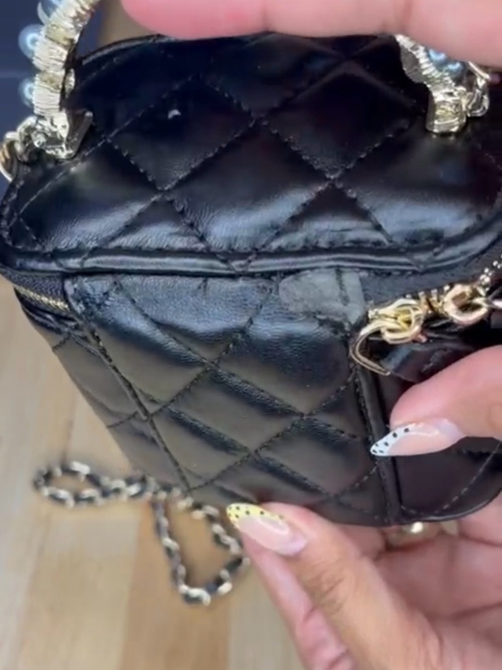 GWP Chanel Black Quilted Pearl-Handle Crossbody Bag - Picture 9 of 10